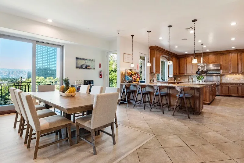 Luxe Recovery | Luxury Rehab & Detox - Photo 4