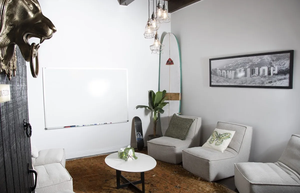 Hollywood Detox - Photo 3