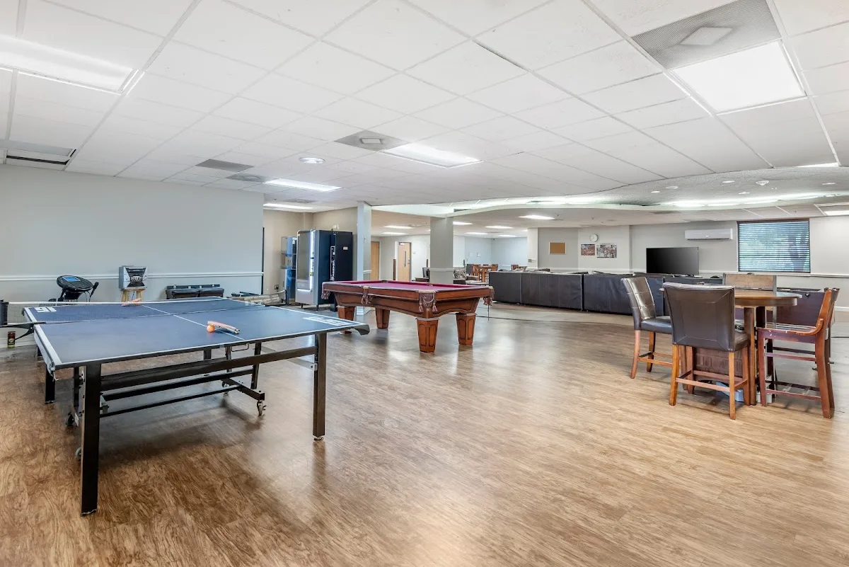 Mid Valley Outpatient Services - Photo 4