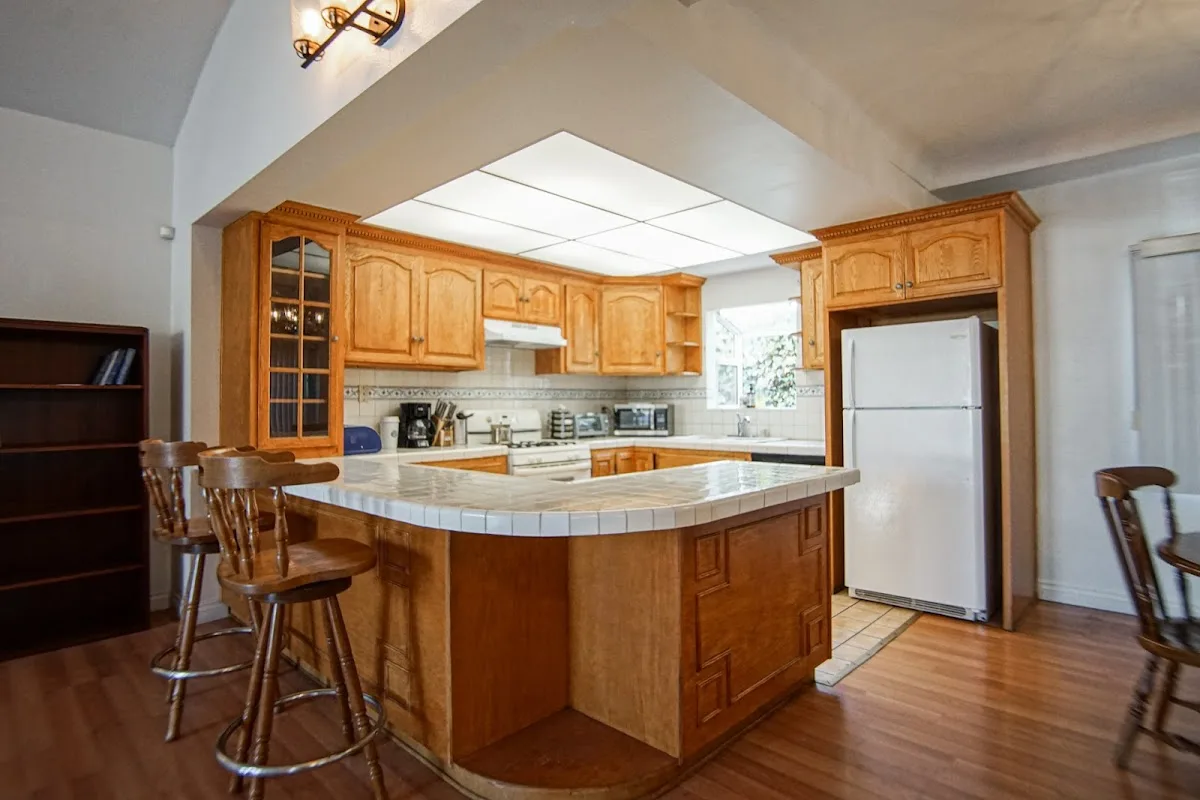 La Peer House Sober Living - Photo 3