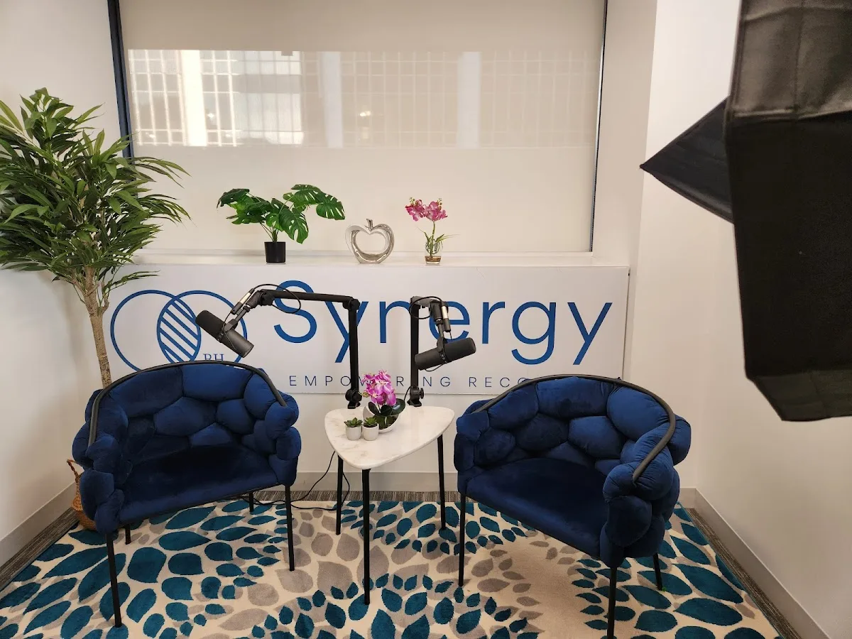 Synergy Empowering Recovery | DETOX PHP IOP SOBER LIVING, Alcohol & Drug Rehab in Beverly Hills | Addiction Treatment in CA - Photo 4