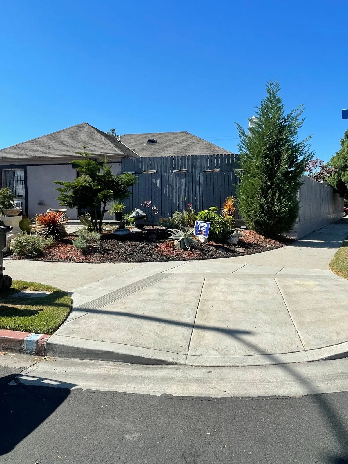 Friends Helping Friends LA