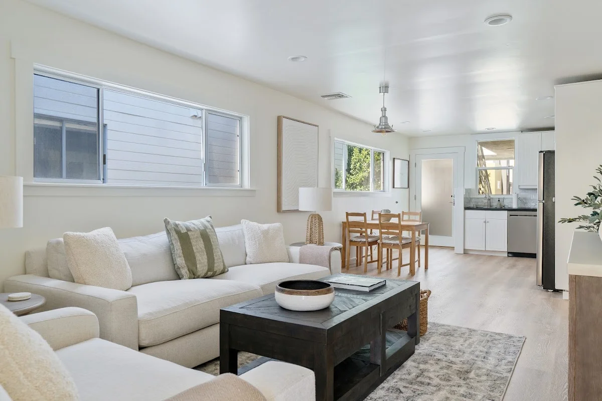 Little Beach House - Photo 2