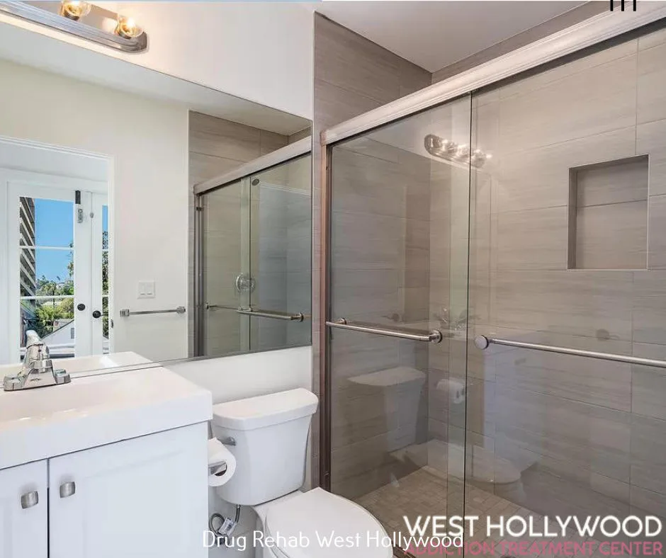 West Hollywood ATC - Photo 3