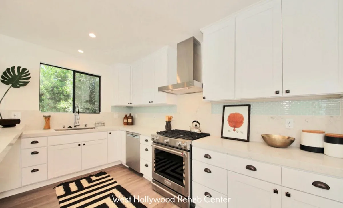 West Hollywood ATC - Photo 4