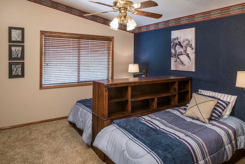 Benchmark Transitions - Photo 3