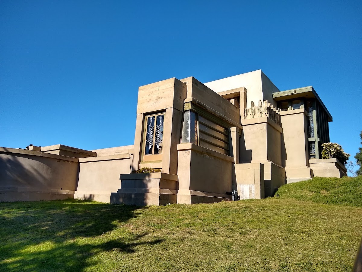Hillock House I